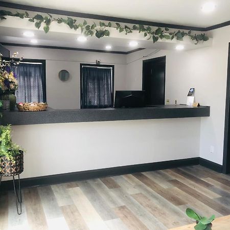 Raceway Inn Дарлингтън Екстериор снимка